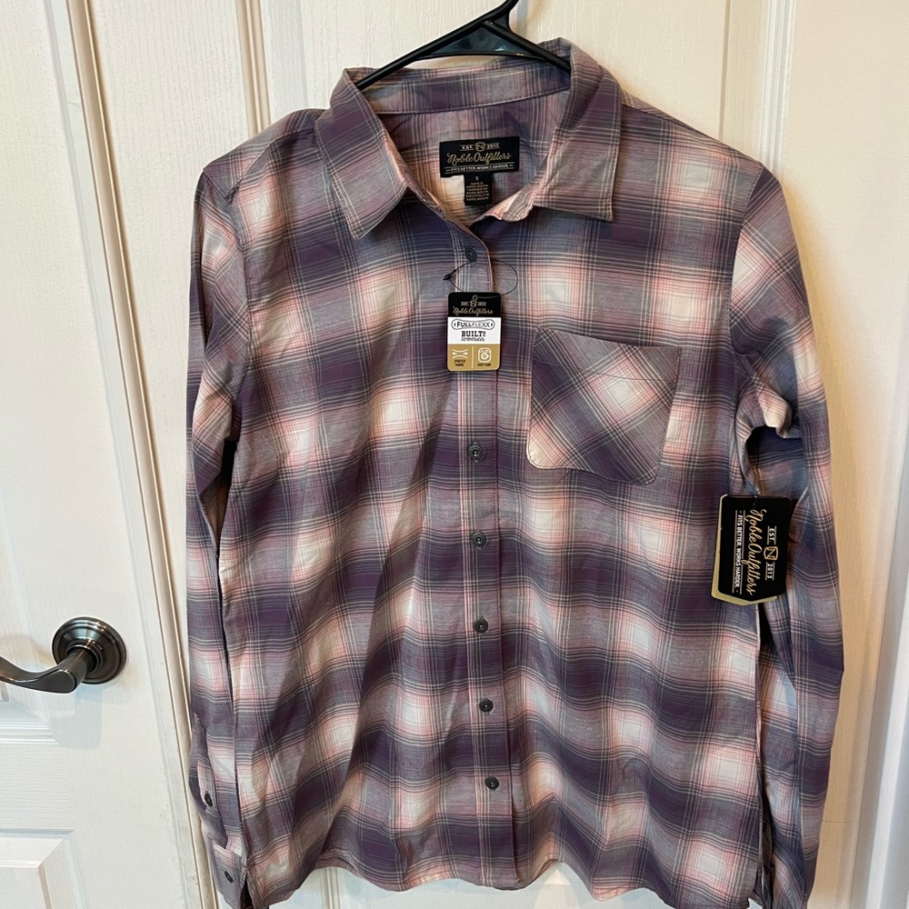Women’s Noble Outfitters button fly shirt size small